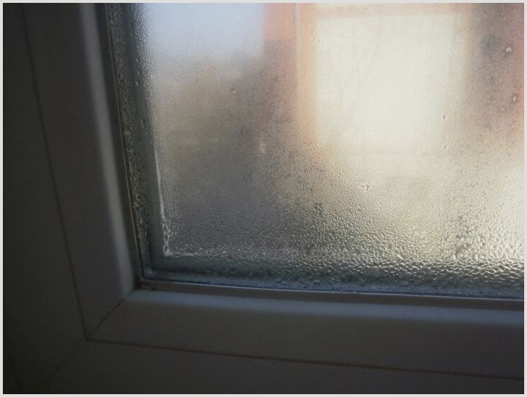 Почему потеют пластиковые окна в доме и как этого избежать?