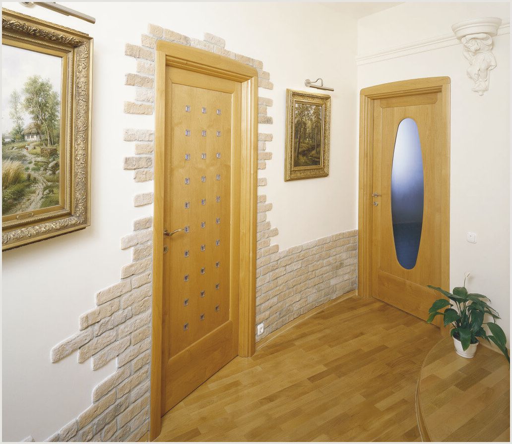Декоративный камень: использование при отделке в коридоре