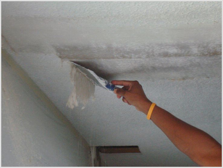 Как покрасить потолок водоэмульсионной краской без разводов и подтеков.