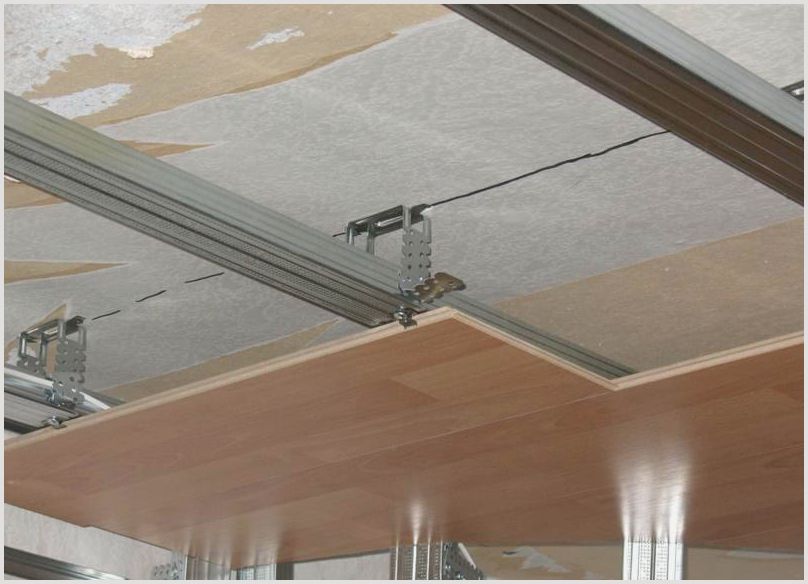 Самостоятельный монтаж ламината на потолок