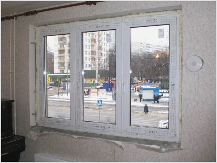 Установка подоконников и откосов на пластиковых окнах